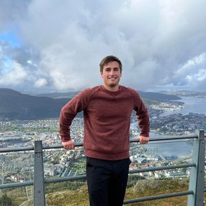 Meet your Posher, Evan